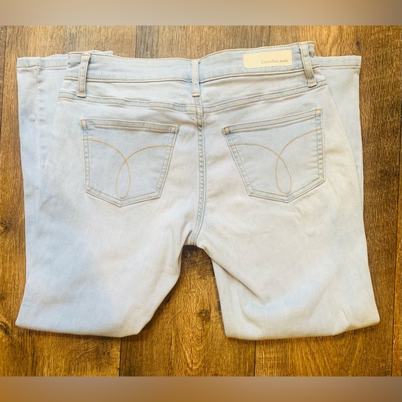 Womens Calvin Klein Capri Jeans - Picture 4 of 6